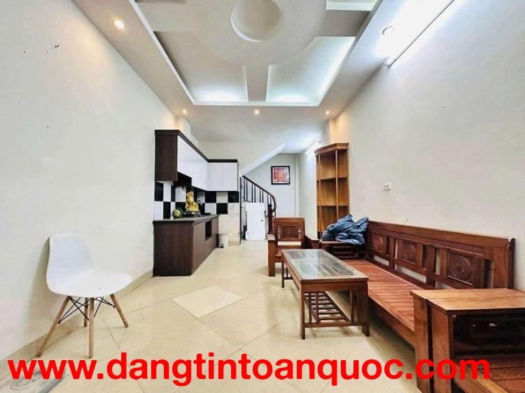 NHÀ SẴN Ở LUÔN - NGÕ NÔNG - VỪA TẦM TIỀN