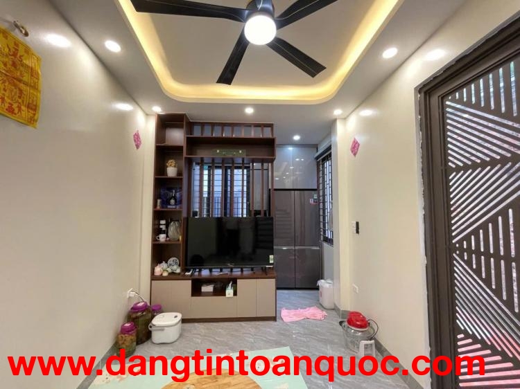 ???? HIẾM! 32m² – 5 TẦNG – GẦN CHỢ ĐỒNG DINH – GIÁ CỰC MỀM!