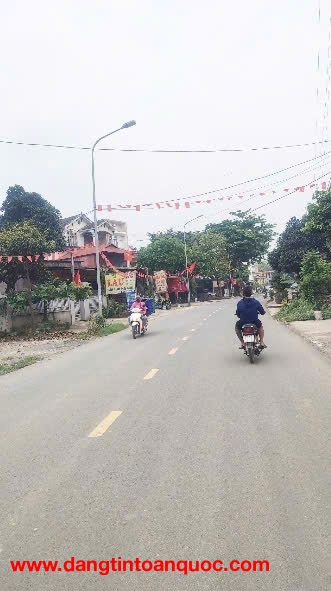 Bán cắt lỗ 500tr 209m2 đất Quốc Oai đón sóng ga Metro 05 giá rẻ LH 0948.558.676