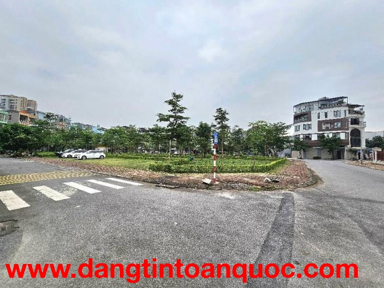 BÁN ĐẤT TĐC VIỆT HƯNG 40M2- MẶT CÔNG VIÊN THOÁNG VĨNH VIỄN- HƠN 10 TỶ