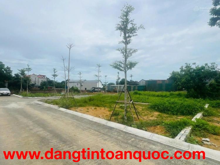 đất nền Phú Cát lõi đô thị Hòa Lạc gần nhà máy in tiền Quốc Gia  lô góc 100m² full thổ cư