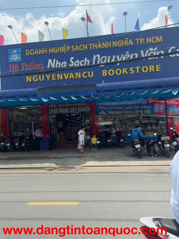 BÁN NHÀ SÁCH (15x47) MẶT TIỀN PHAN VĂN HỚN, BÀ ĐIỂM, HÓC MÔN, (NGAY CHỢ)