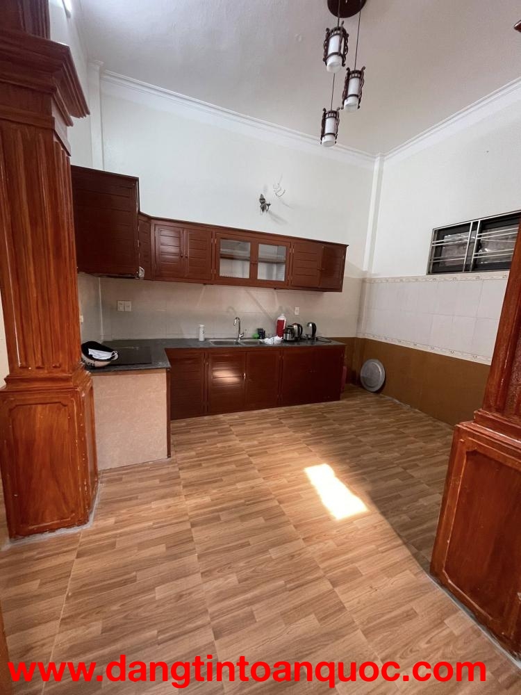 Bán nhà 3,5 tầng trung tâm bồ xuyên oto vào tận nơi nhà dân xây chắc chắn