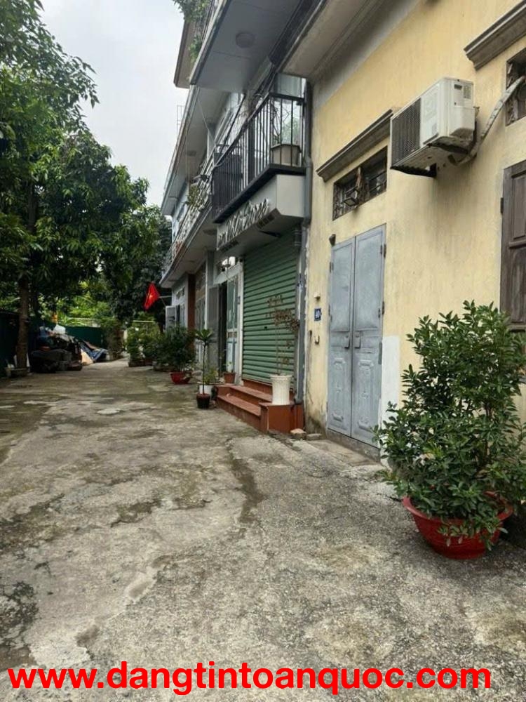 Hàng hiếm có 1 0 2 đây anh chị ơi !!!! 

BÁN NHÀ VIỆT HƯNG ĐƯỜNG Ô TÔ TRÁNH - KINH DOANH - SÁT MẶT P