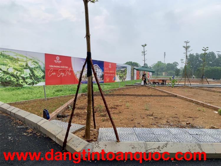 Vị trí vàng, lô góc 2 mặt tiền 102m hot nhất Hòa Lạc