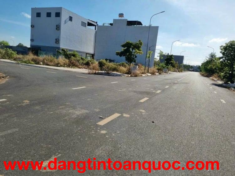 ???? LÔ GÓC 2 MẶT TIỀN – PHƯỜNG KIM DINH, BÀ RỊA ????