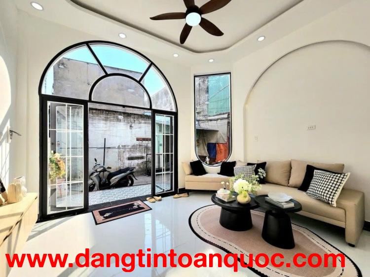 Hẻm 1/ - 5 Tỉi Nhỉnh - Bình Tân - Căn Góc - Nhà Mới - Full Nội Thất - Giáp Tên Lửa - 50M2 - 3 TẦNG -