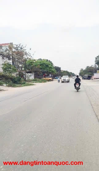 Chính chủ bán 6 lô đất Phú Cát cạnh Quốc lộ 21, ô tô tránh, đón sóng Metro 05