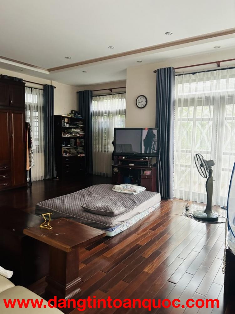 # Biệt thự Sân vườn Trần Đình Long sát Thăng Long 260m2, ngang 13m, 3 tầng xịn sò, 17.5 tỷ