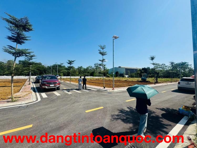 Cần tiền kinh doanh, bán gấp lô đất sổ đỏ 108m vị trí TĐC Vai Réo