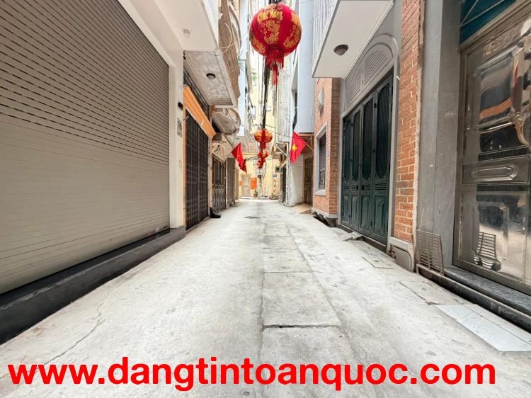 Bán nhà 5 tầng thang máy Tôn Đức Thắng, Đống Đa, gần phố, dân xây, 48m, 13.2 tỷ