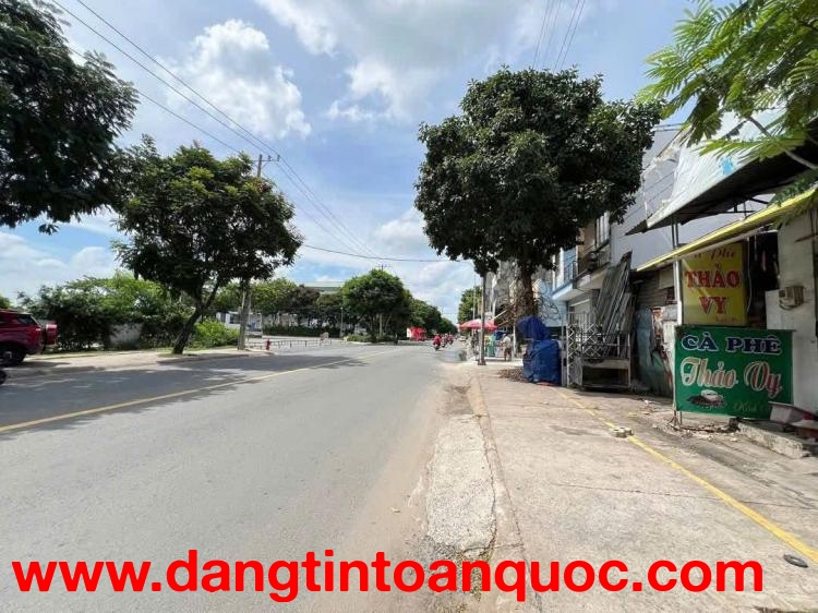 BÁN NHÀ C4 (5x22) MT DƯƠNG THỊ MƯỜI, QUẬN 12 – ĐƯỜNG 30M, VỈA HÈ 8M