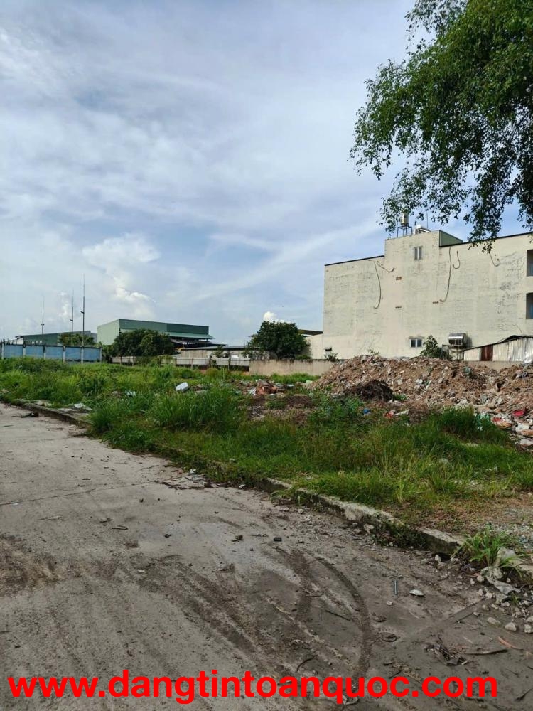 BÁN ĐẤT MẶT TIỀN NGUYỄN VĂN BỨA – HÓC MÔN – DT 2.500M² – GIÁ CHỈ 37 TỶ