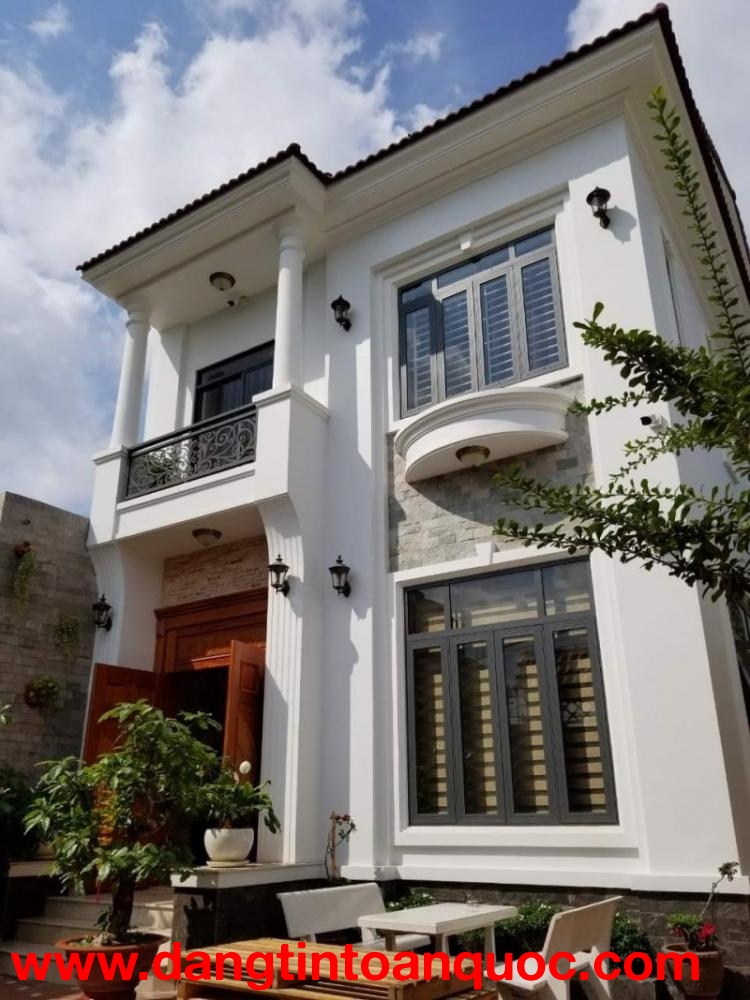 Bán Biệt thự mặt phố 240m2, 3 tầng, Hiệp Bình Chánh, Thủ Đức, HCM - Sổ hồng. Giá 15.65 tỷ.