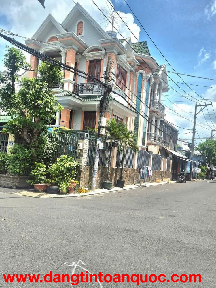 Tòa biệt thự, có hầm siêu VIP lô góc 2 MT nhựa 12m Nguyễn Thị Thơi, Quận 12.