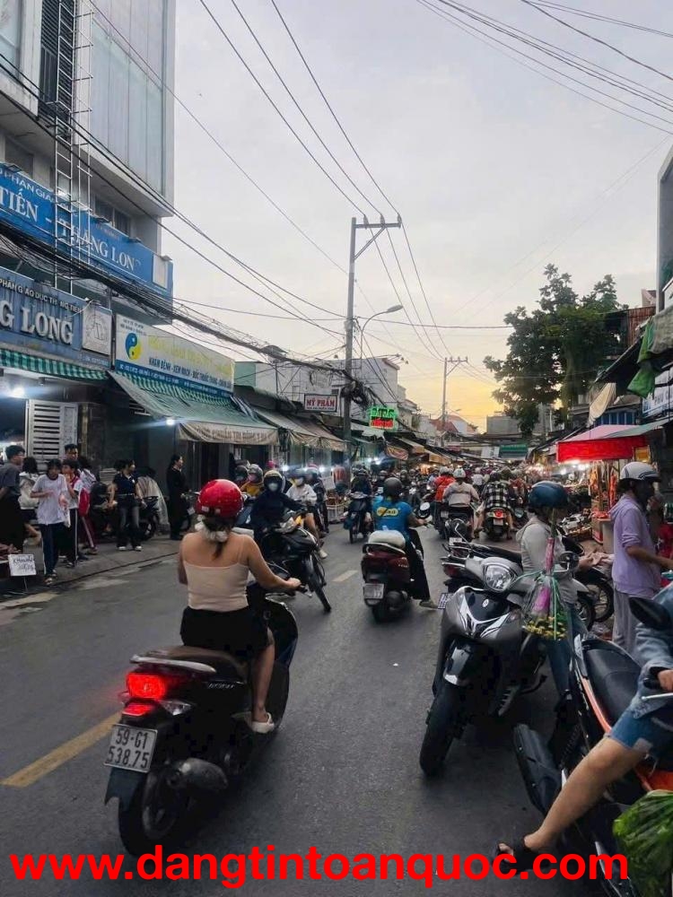 NHÀ CẤP 4 MẶT TIỀN HIỆP THÀNH 22 – Q.12 – NGAY CHỢ – THUÊ 35TR/TH