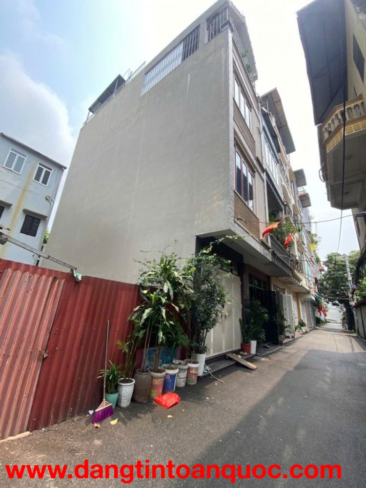 ĐỨC GIANG – LONG BIÊN  40m² – C4 – NGÕ Ô TÔ – PHÂN LÔ – TẶNG THIẾT KẾ 6 TẦNG