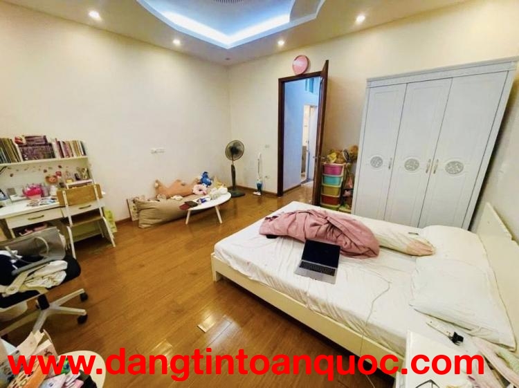 BÁN NHÀ ĐÀO TẤN NGÕ THÔNG KINH DOANH 56M 5 TẦNG MẶT TIỀN 5,5M