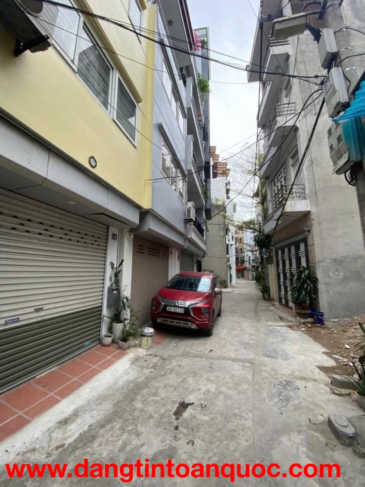 TƯ ĐÌNH – LONG BIÊN  56m² – 4 TẦNG – Ô TÔ VÀO NHÀ – Ô CHỜ THANG MÁY