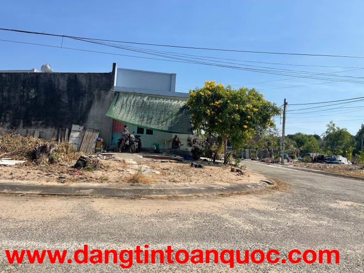 Bán lô gốc ngay KDC sát dự án 577 Tân Phước - LaGi gần Biển giá ngộp