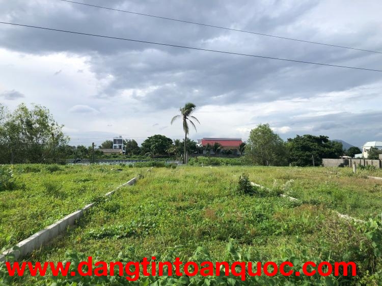 Bán 5m x 24m đất ONT mặt tiền Hùng Vương - Tân Tiến - LaGi gần biển