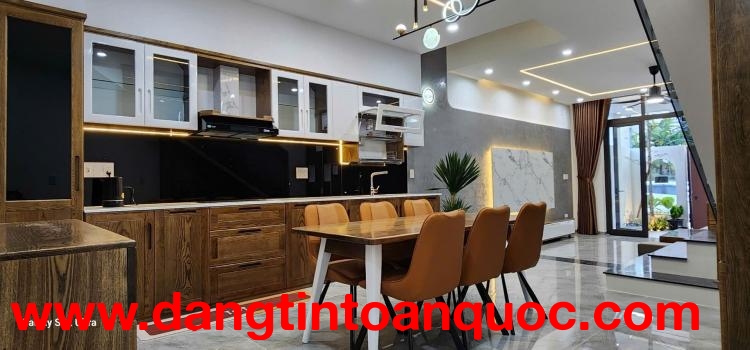 Bán nhà Diệp Minh Châu Hòa Xuân, 3 tầng, 100m2, đường 7.5m, giá 9.9 tỷ