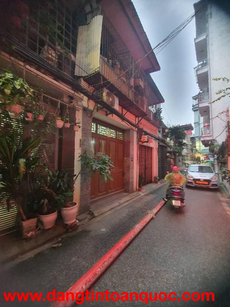 Tập thể Nguyễn văn Cừ Long Biên 4 tỷ 60m tầng 1 vừa ở vừa kinh doanh