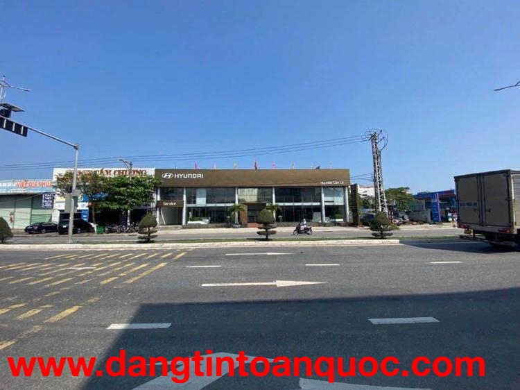 Bán mặt tiền Cách Mạng Tháng 8, ngang 30m, 1427m2, gần sân bay, giá 178 tỷ