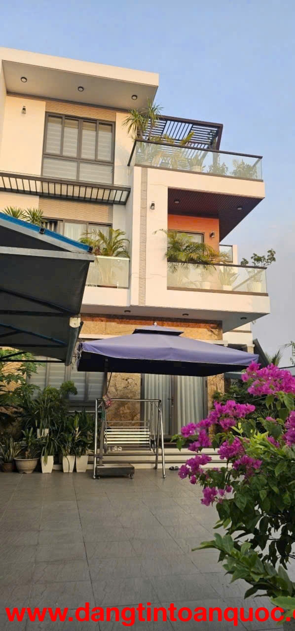 BÁN GẤP BIỆT THỰ MINI 3 TẦNG VƯỜN RỘNG XUÂN THỚI THƯỢNG, HÓC MÔN CHỈ 10 TỶ