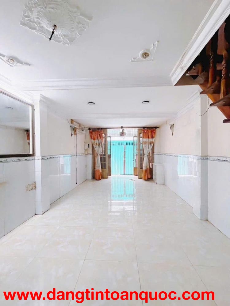 BÁN NHÀ QUẬN 4 – KÈO THƠM KHU DÂN CƯ KHÔNG QUY HOẠCH CÁCH MẶT TIỀN XÓM CHIẾU 30M