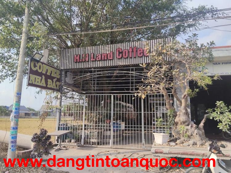 HOT HOT HOT ! Chính Chủ Cần Bán Căn Nhà Liền Quán Cà Phê Sân Vườn Xã Đức Hòa Đông, Đức Hòa, Long An.