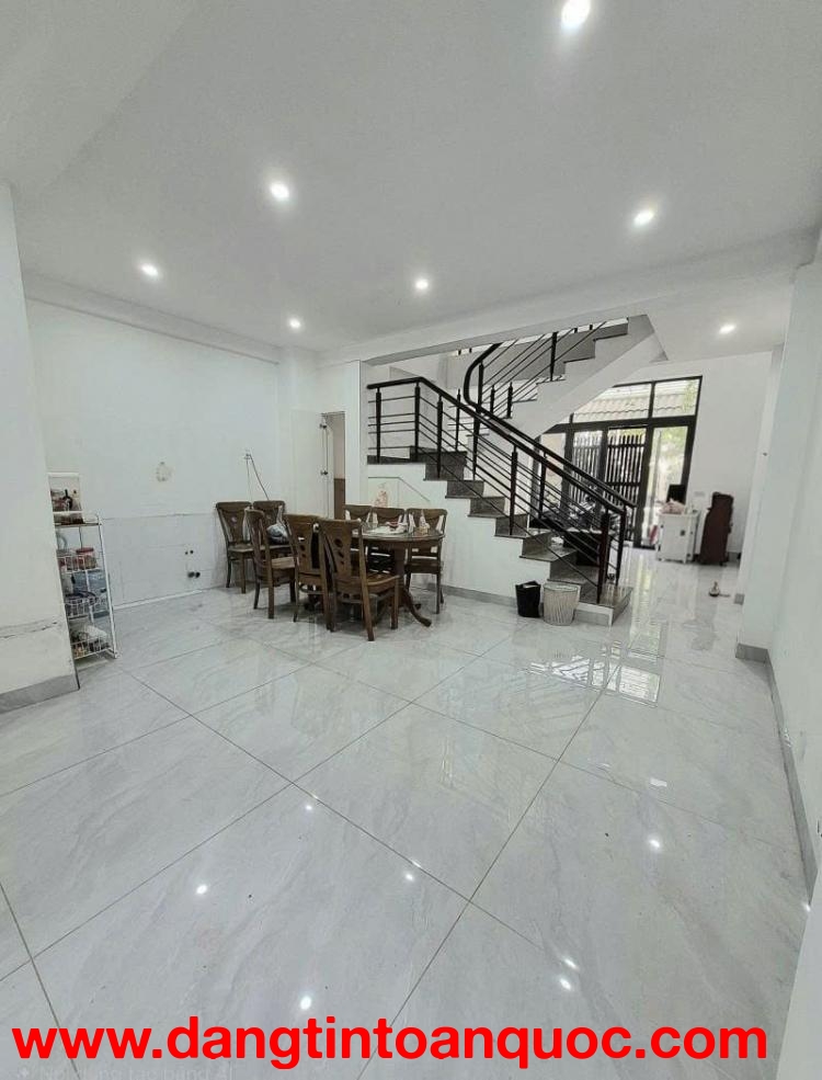 Bán nhà Hẻm 8m  Nguyễn Cửu Đàm - ngay Tân Sơn Nhì, 5x13m, 5 Tầng - 5PN, chỉ 9,7 tỷ.