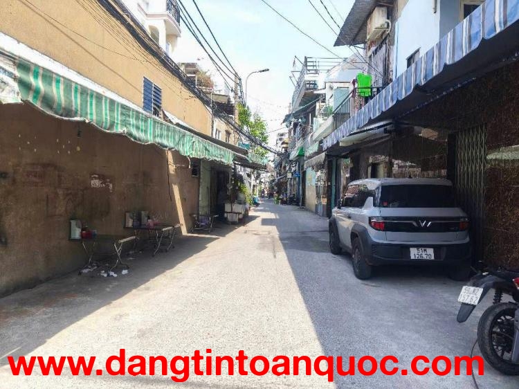 Nhà sát Tân Phú - ngay Bốn Xã - chỉ 3.2 tỷ(tl) - 2 tầng - 2 phòng ngủ - nhà mới vào ở ngay