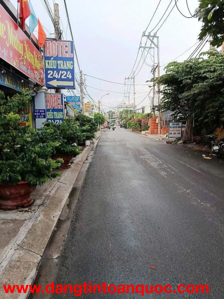 KHÁCH SẠN 17 PHÒNG + TRỤ ANTEN THU NHẬP 87TR/THÁNG – SÁT MT LÊ VĂN KHƯƠNG CHỈ 11T