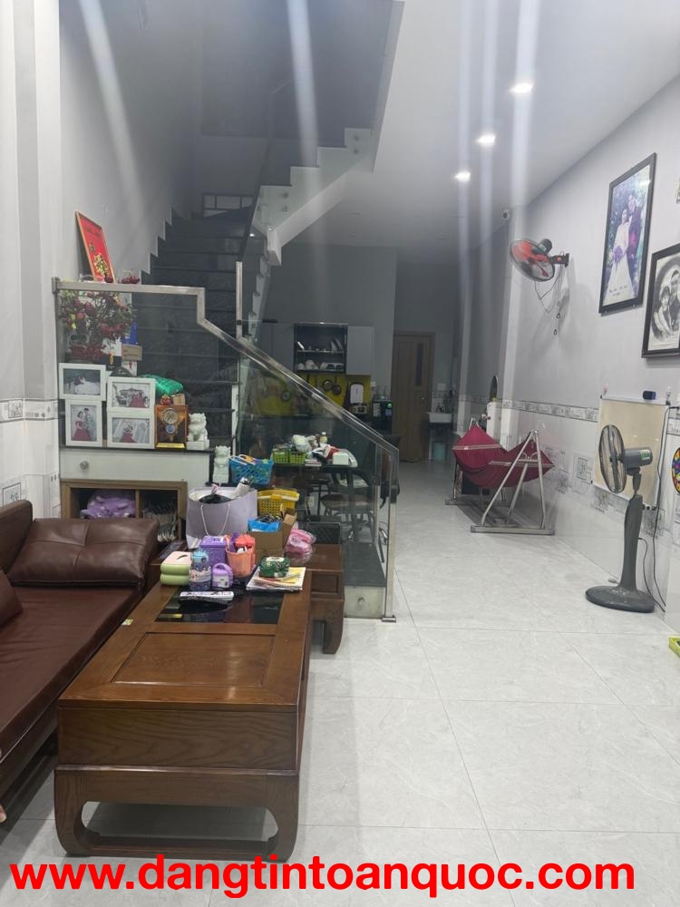 Bán nhà 2 tầng mặt tiền Nguyễn Xuân Hữu 72m2 giá 4 tỷ 750