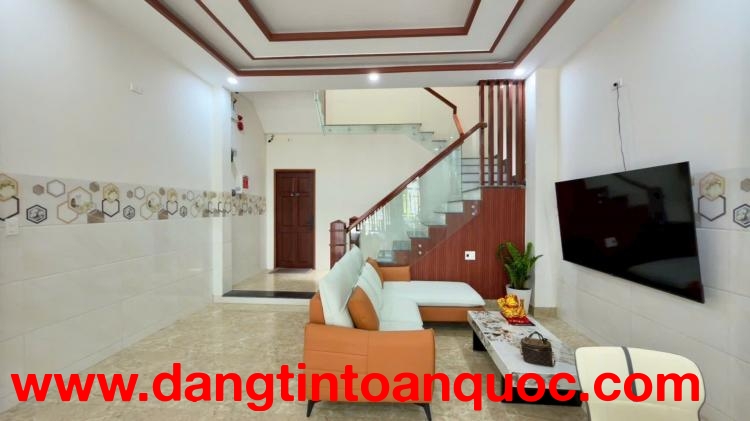 Bán nhà 3 tầng kiệt Phó Đức Chính, diện tích 94,6m², dòng tiền 60 triệu/tháng, giá 9,8 tỷ