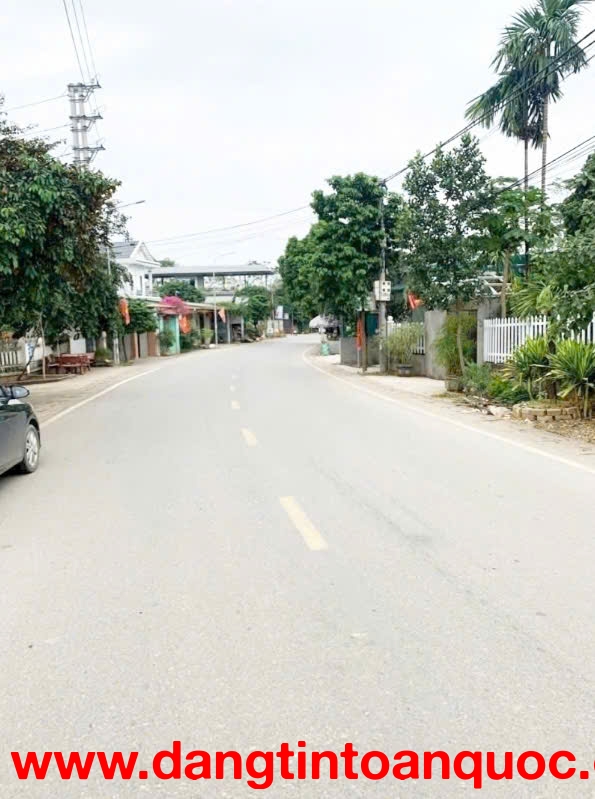 Cơ hội đầu tư mảnh đất mặt tiền rộng tại Hà Nội - Sổ đỏ sẵn sàng