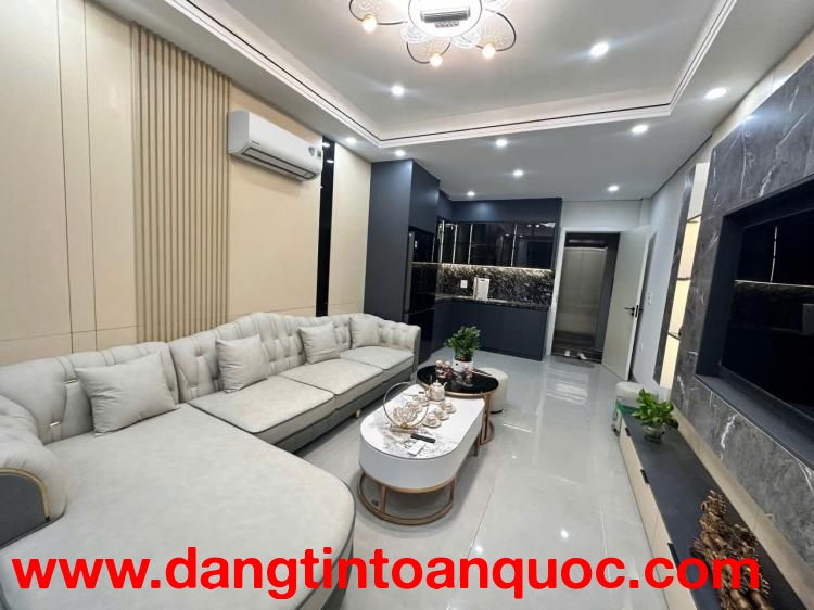 ???? BÁN NHÀ TRUNG TÂM THẠCH BÀN – CỔ LINH  40m²  6 TẦNG  ???? GARA Ô TÔ  ???? THANG MÁY