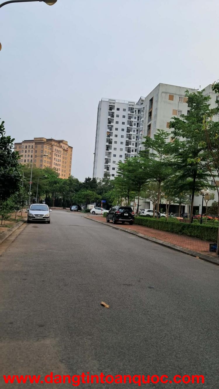 BÁN NHÀ PHÚC LỢI 74M2- 6 TẦNG THANG MÁY- VÍA HÈ- GARA OTO- HƠN 20 TỶ