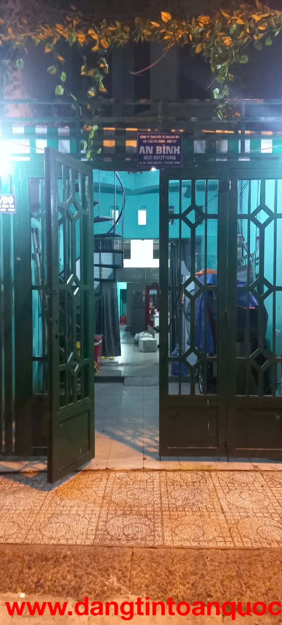 ĐỊNH CƯ ÚC – CẦN BÁN GẤP NHÀ MẶT TIỀN GẦN CHỢ - Q. 10, TP HỒ CHÍ MINH