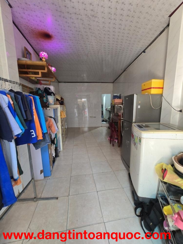 ♪ Nhà Kiệt 3m Hải Phòng gần Chợ Tân Chính 30m2, C4, sạch sẽ, nhỉnh 2 tỷ