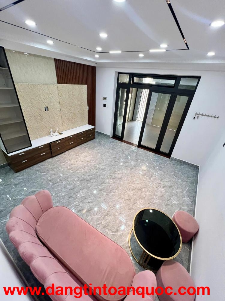 Cho thuê nhà đường Huyền Trân Công Chúa phường 4 Đà Lạt giá 16 triệu