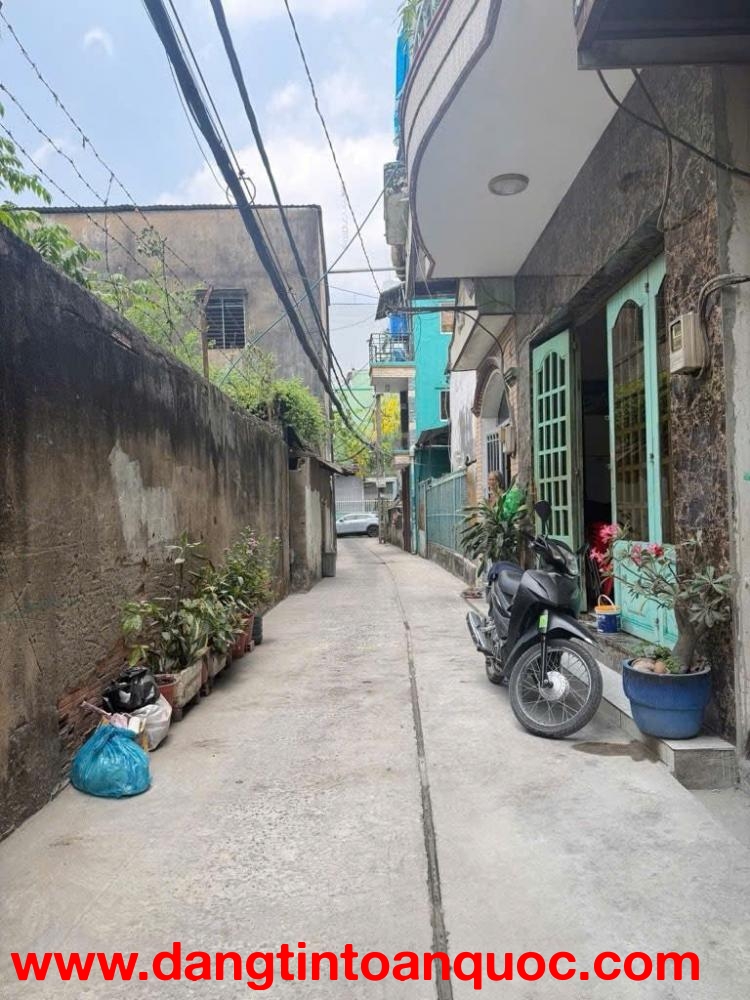 Hẻm 1 Sẹc - Đường 5M - Bình Tân - Nhà Đẹp - Gần Chợ - 29M2 - 2 TẦNG - 3 Tỷ Nhỉnh