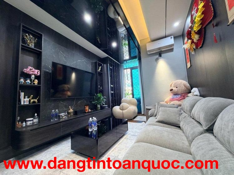 ???? NHÀ ĐẸP LÒ ĐÚC – CHỦ CẦN BÁN GẤP  42m² – 5 TẦNG – 9.X TỶ