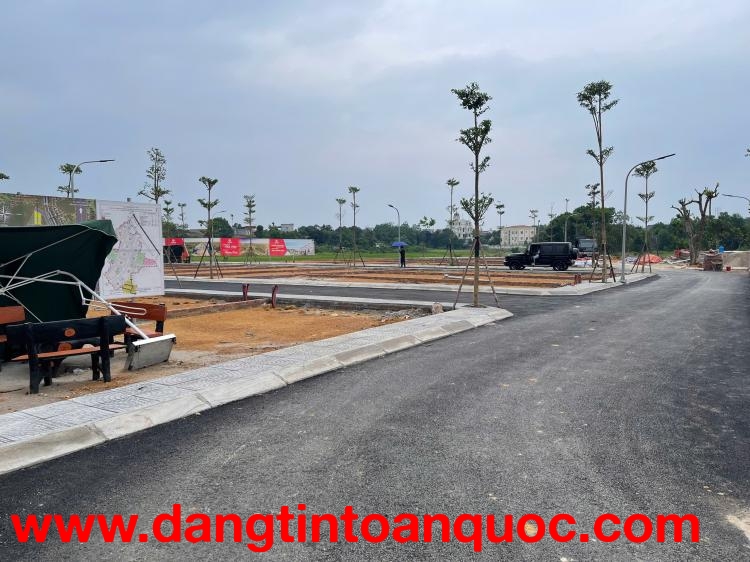 CẦN TIỀN BÁN GẤP LÔ ĐẤT 100M FULL THỔ CƯ TẠI XÃ PHÚ CÁT HÒA LẠC