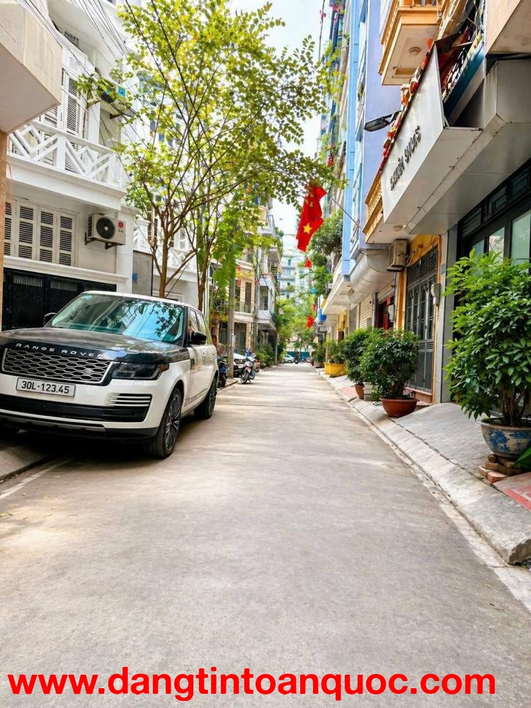 Bán nhà phố Nguyễn Chí Thanh, Đống Đa, ô tô tránh, dân xây, mặt tiền rộng, 45m, 12.6 tỷ