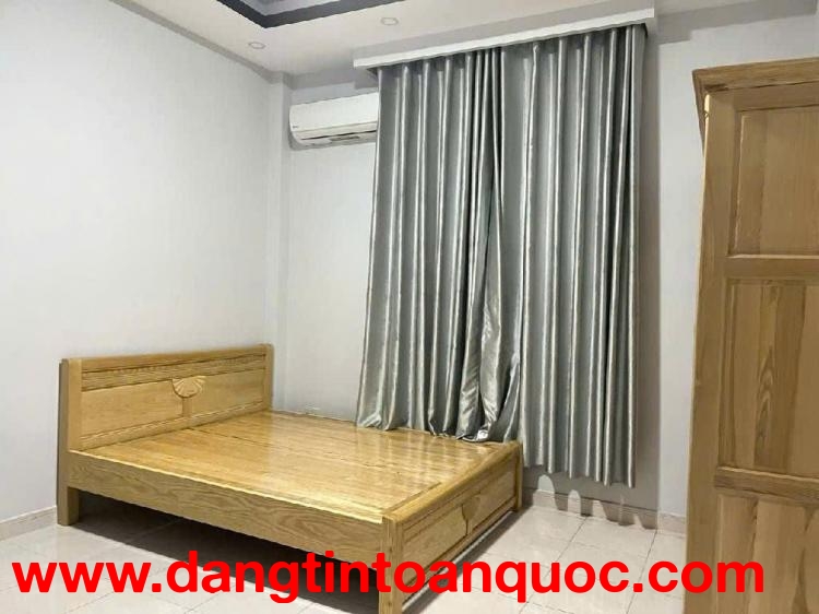 Nhà 4 tầng hẻm 803 Huỳnh Tấn Phát – Ô tô đỗ cửa, có sẵn dòng tiền