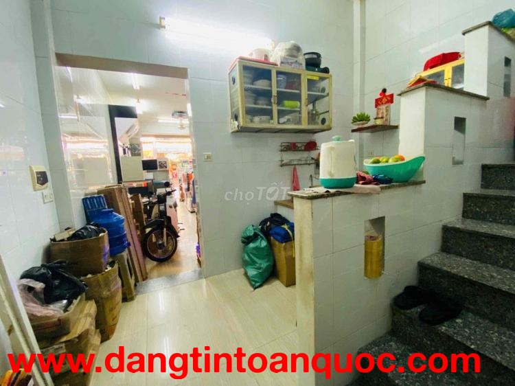 Nhà bán khu kinh doanh trung tâm Quận 5, TP HCM.