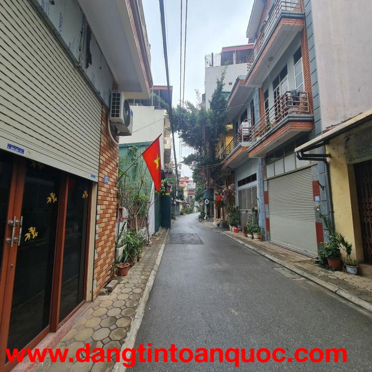 Bán nhà 5 tầng mới tại Trâu Quỳ, Gia Lâm – vị trí đẹp, ô tô tránh. Lh 0989894845