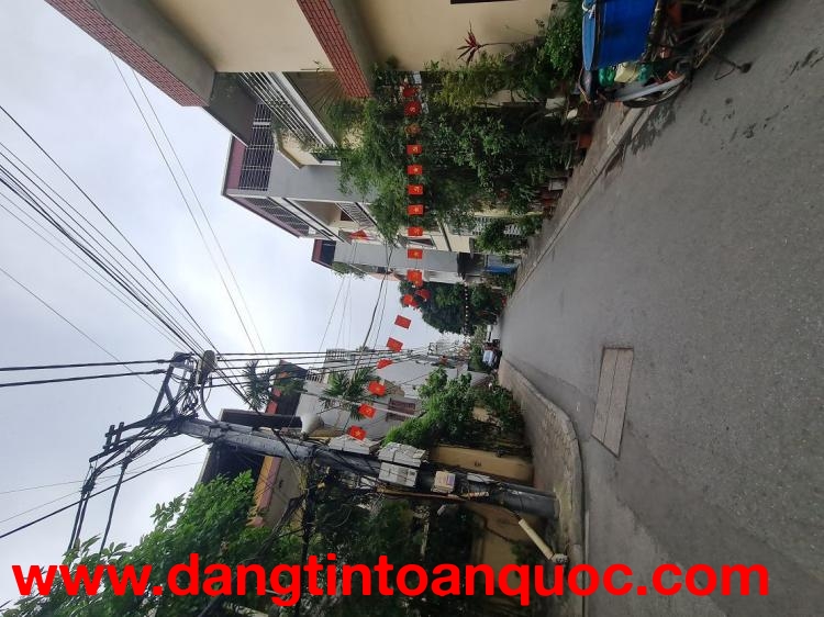 Bán nhà 5 tầng Trâu Quỳ, Gia Lâm, đường ô tô tránh, nhỉnh 6 tỷ. Lh 0989894845